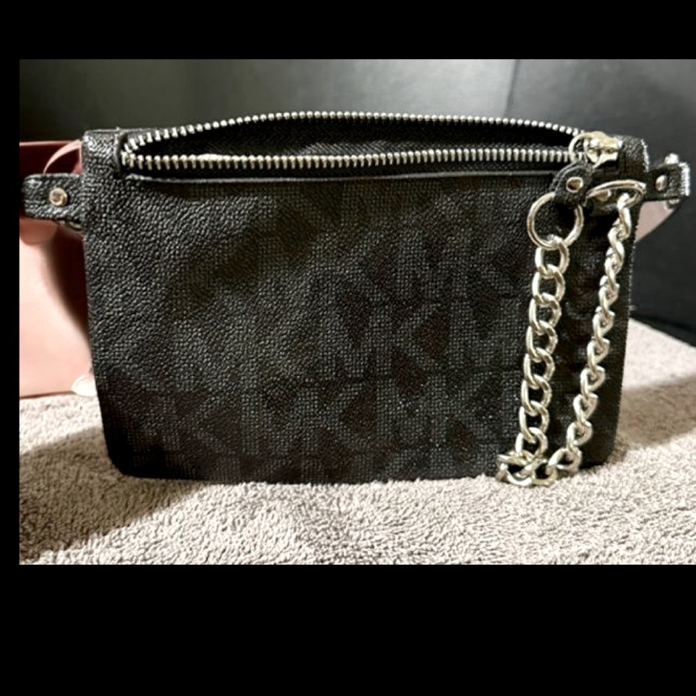 Michael Kors Messenger/Fanny Pack